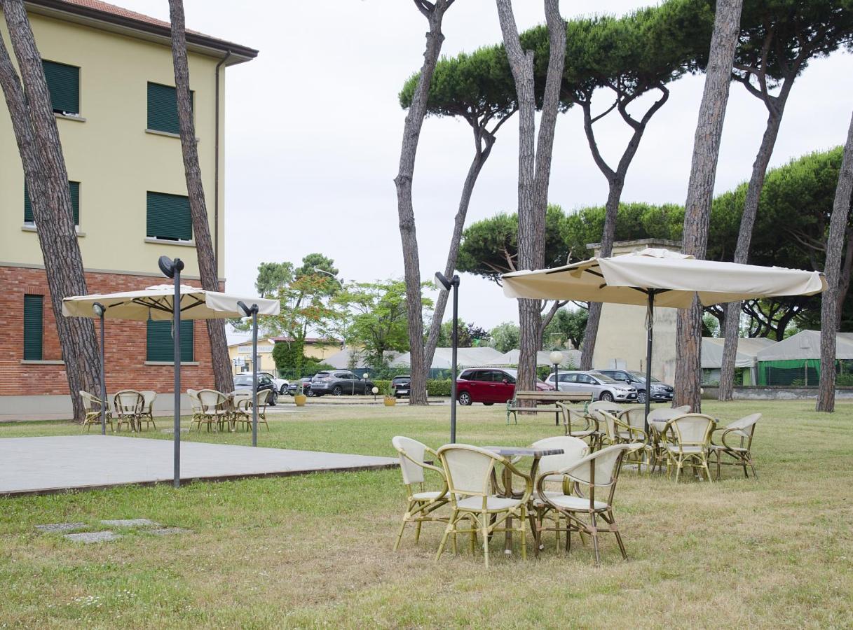 Casa Per Ferie Il Pioppo Hotel Marina di Massa Buitenkant foto