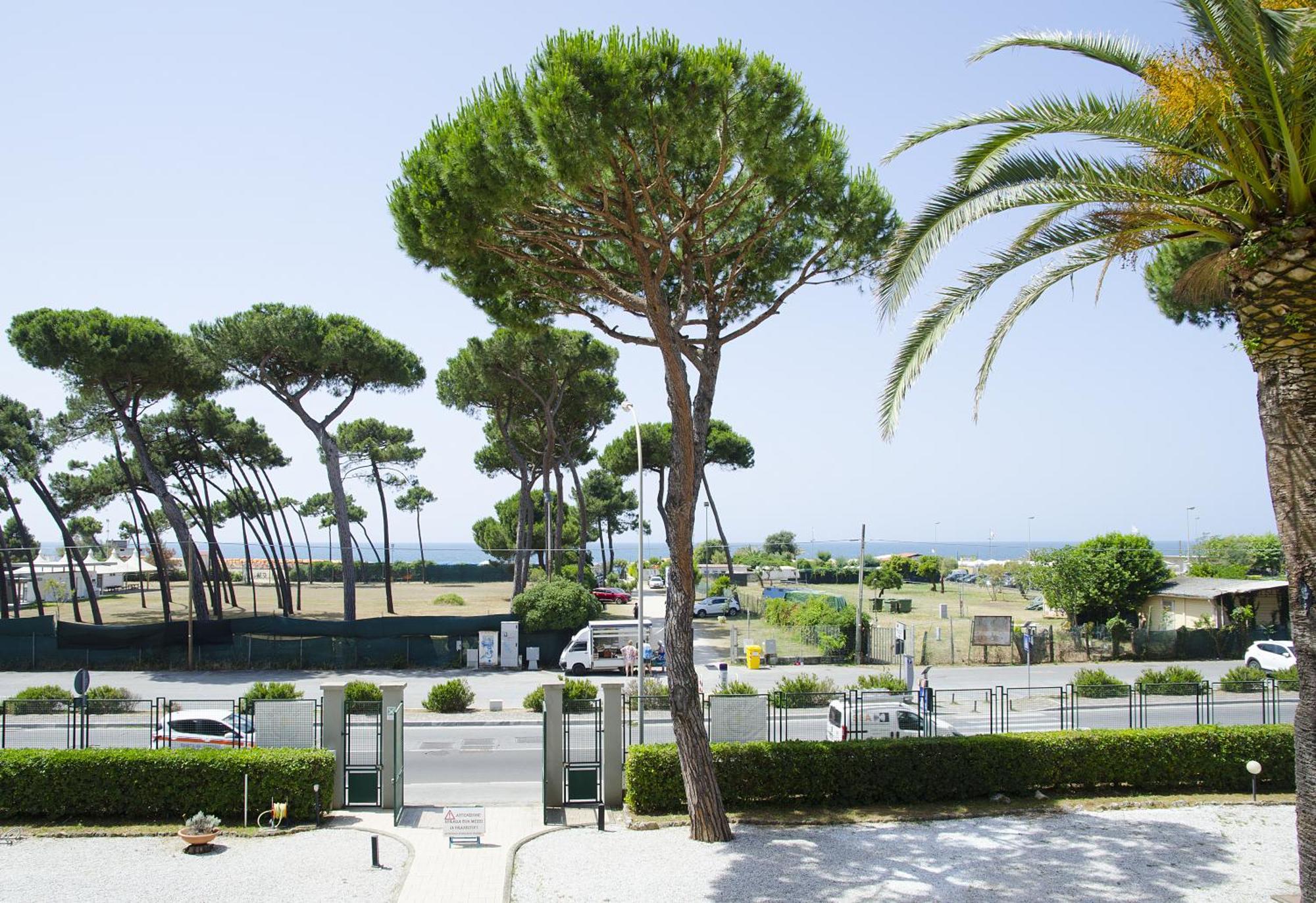 Casa Per Ferie Il Pioppo Hotel Marina di Massa Kamer foto